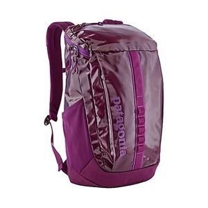 Patagonia black hole pack 26L magenta purple